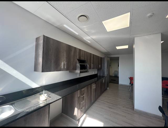 571M² OFFICE TO LET IN MELROSE ARCH
